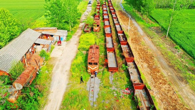 ?？康能囌尽昴峡h老君廟火車站，這里曾經(jīng)是一處重要的車站，人流量、貨運量都非常大。