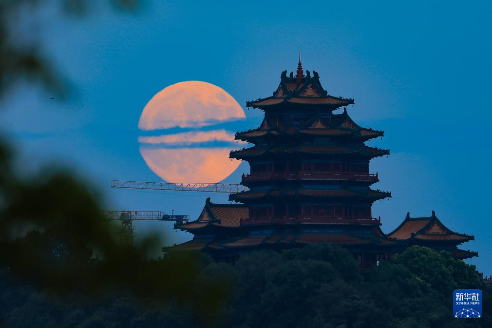 詩意中國(guó)丨萬里此情同皎潔 一年今日最分明