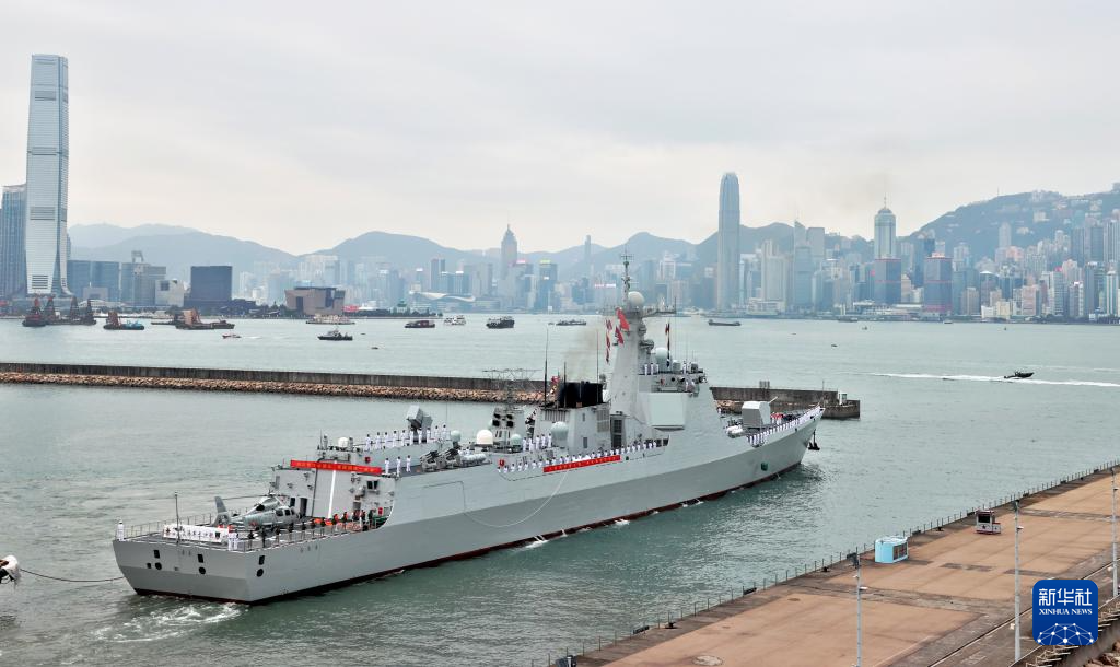 海軍艦艇編隊圓滿完成訪問香港活動返航